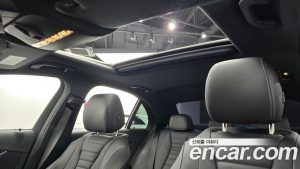 Mercedes-Benz E-Class E250 Avantgarde 2023 года из Южной Кореи