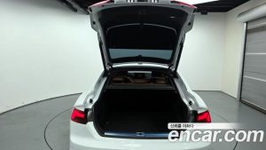 Audi A5 45 TFSI 4WD Premium Sportback 2023 года из Южной Кореи