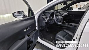 Lexus UX 2WD 2022 года из Южной Кореи