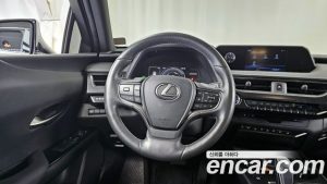 Lexus UX 2WD 2022 года из Южной Кореи