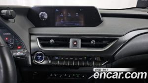 Lexus UX 2WD 2022 года из Южной Кореи