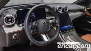Mercedes-Benz C-Class C300 4MATIC AMG Line 2023 года из Южной Кореи