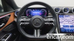 Mercedes-Benz C-Class C300 4MATIC AMG Line 2023 года из Южной Кореи