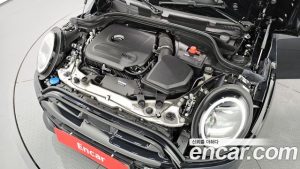 Mini Cooper Convertible JCW 2025 года из Южной Кореи