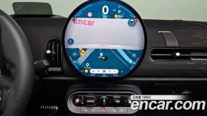 Mini Cooper Convertible JCW 2025 года из Южной Кореи