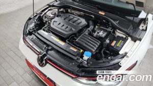 Volkswagen Golf 2.0 GTI 2024 года из Южной Кореи