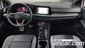 Volkswagen Golf 2.0 GTI 2024 года из Южной Кореи