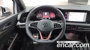 Volkswagen Golf 2.0 GTI 2024 года из Южной Кореи