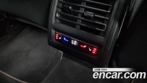 Volkswagen Golf 2.0 GTI 2024 года из Южной Кореи