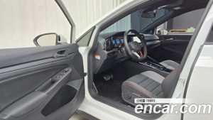 Volkswagen Golf 2.0 GTI 2024 года из Южной Кореи