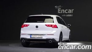 Volkswagen Golf 2.0 GTI 2024 года из Южной Кореи
