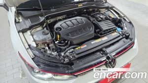 Volkswagen Golf 2.0 GTI 2024 года из Южной Кореи