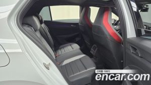 Volkswagen Golf 2.0 GTI 2024 года из Южной Кореи