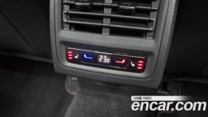 Volkswagen Golf 2.0 GTI 2024 года из Южной Кореи