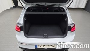 Volkswagen Golf 2.0 GTI 2024 года из Южной Кореи