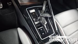 Volkswagen Golf 2.0 GTI 2024 года из Южной Кореи