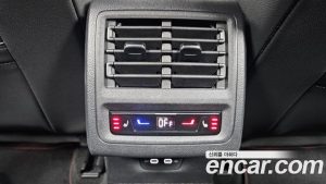Volkswagen Golf 2.0 GTI 2024 года из Южной Кореи