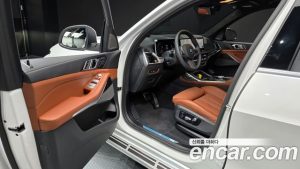 BMW X7 xDrive 40i M Sport 7-Seater 2025 года из Южной Кореи