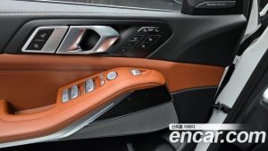 BMW X7 xDrive 40i M Sport 7-Seater 2025 года из Южной Кореи