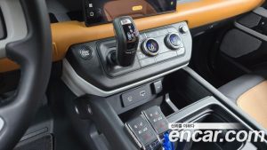 Land Rover Defender 130 P400 X- HSE 2023 года из Южной Кореи