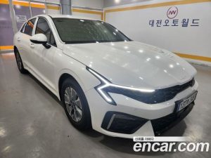 Kia K5 Prestige 2025 года из Южной Кореи