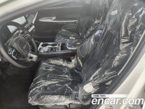 Kia K5 Prestige 2025 года из Южной Кореи