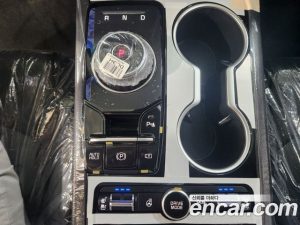 Kia K5 Prestige 2025 года из Южной Кореи