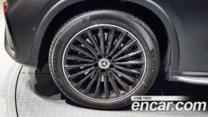 Mercedes-Benz GLC-Class GLC300 4MATIC AMG Line 2025 года из Южной Кореи
