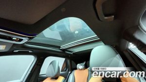 Mercedes-Benz GLC-Class GLC300 4MATIC AMG Line 2025 года из Южной Кореи
