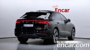 Audi Q8 55 TFSI 4WD Premium 2023 года из Южной Кореи