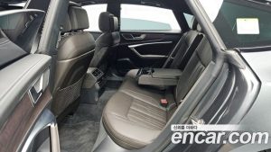 Audi A7 55 TFSI 4WD Premium 2023 года из Южной Кореи