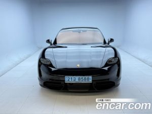 Porsche Taycan Turbo 2022 года из Южной Кореи