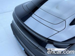 Porsche Taycan Turbo 2022 года из Южной Кореи