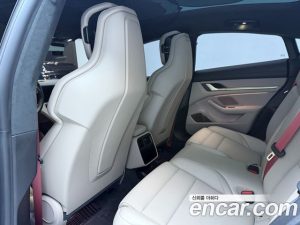 Porsche Taycan Turbo 2022 года из Южной Кореи