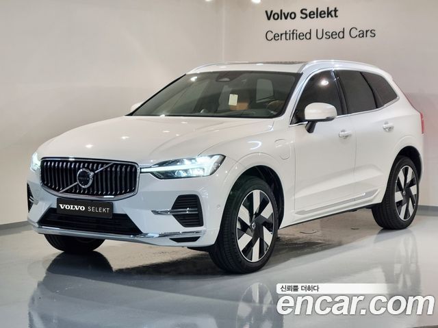 Volvo XC60 T8 Ultra Bright 2025 года из Кореи
