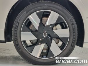 Volvo XC60 T8 Ultra Bright 2025 года из Южной Кореи