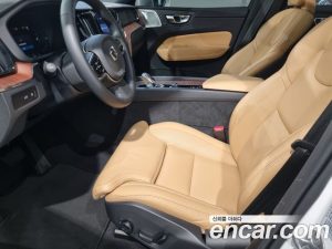 Volvo XC60 T8 Ultra Bright 2025 года из Южной Кореи