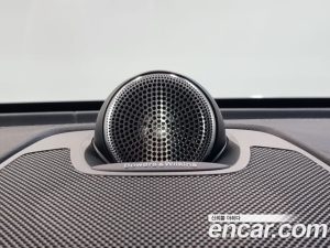 Volvo XC60 T8 Ultra Bright 2025 года из Южной Кореи