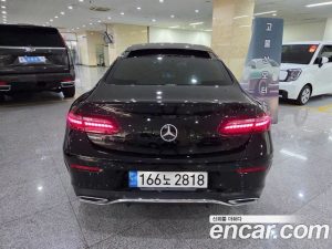 Mercedes-Benz E-Class E300d 4MATIC Coupe 2023 года из Южной Кореи