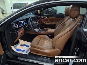 Mercedes-Benz E-Class E300d 4MATIC Coupe 2023 года из Южной Кореи
