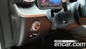 Mercedes-Benz C-Class C300 4MATIC Avantgarde 2023 года из Южной Кореи
