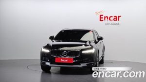 Volvo V90 B5 ULTIMATE AWD 2024 года из Южной Кореи