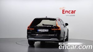 Volvo V90 B5 ULTIMATE AWD 2024 года из Южной Кореи