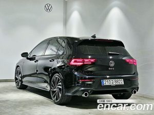 Volkswagen Golf 2.0 GTI 2023 года из Южной Кореи