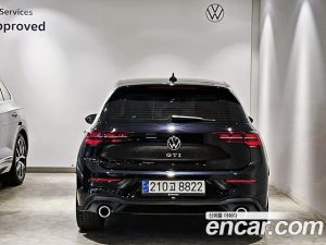 Volkswagen Golf 2.0 GTI 2023 года из Южной Кореи
