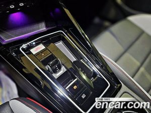 Volkswagen Golf 2.0 GTI 2023 года из Южной Кореи