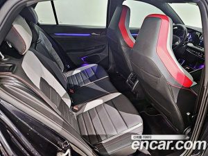Volkswagen Golf 2.0 GTI 2023 года из Южной Кореи