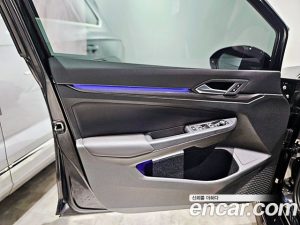 Volkswagen Golf 2.0 GTI 2023 года из Южной Кореи