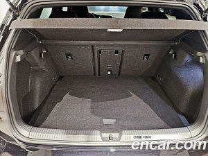 Volkswagen Golf 2.0 GTI 2023 года из Южной Кореи