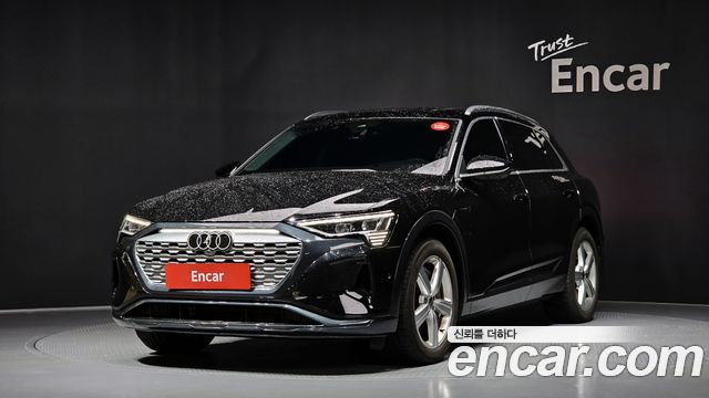 Audi Q8 e-tron 50 4WD 2024 года из Кореи